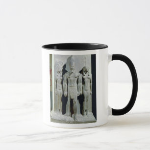 Caneca Tríade de Menkaure com a deusa Hathor
