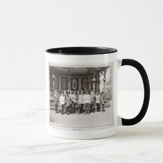 Caneca Tsar Nicholas II (1868-1918) que estão no garde (Direita)