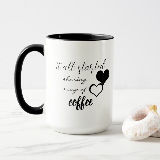 Caneca Tudo começou a compartilhar uma taça de café (Com Donut)