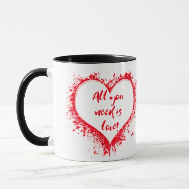 Caneca Tudo o que você precisa é amor! (Esquerda)