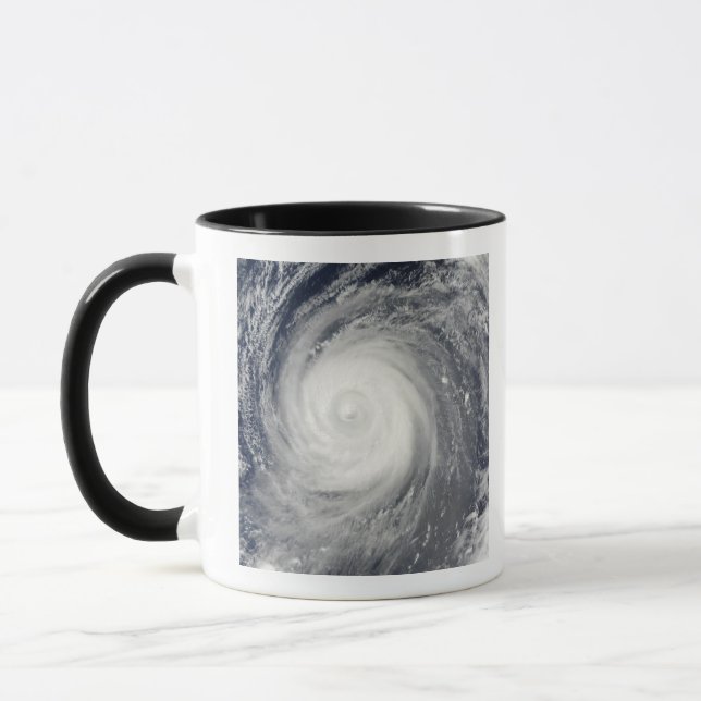 Caneca Tufão Choi-wan a sul do Japão, Oceano Pacífico (Esquerda)