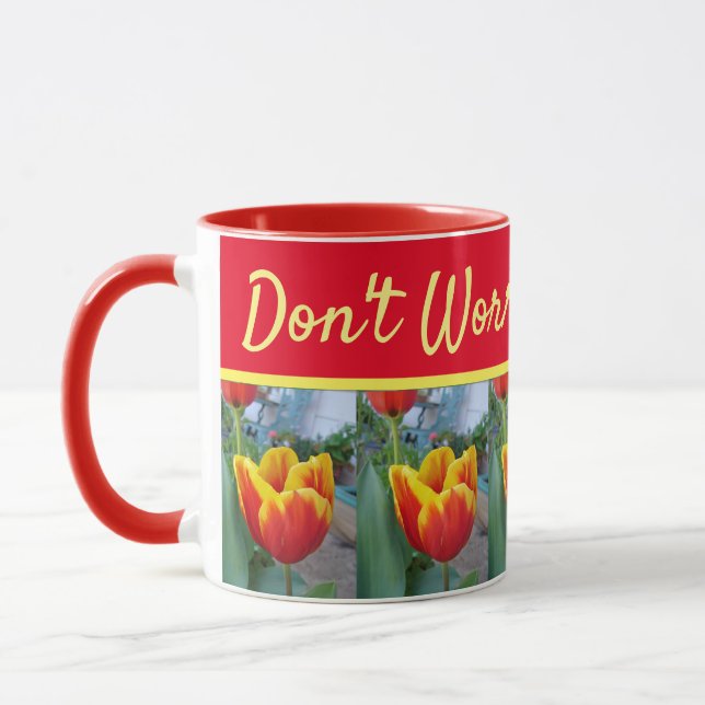 Caneca Tulpa Amarela Floral Não se preocupe Seja feliz (Esquerda)