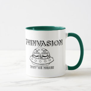 Caneca TWINVASION "estão aqui! "