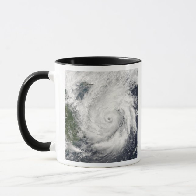 Caneca Typhoon Kai-Tak (Esquerda)