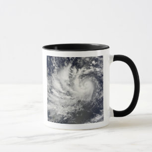 Caneca Typhoon Parma dirigindo-se para oeste