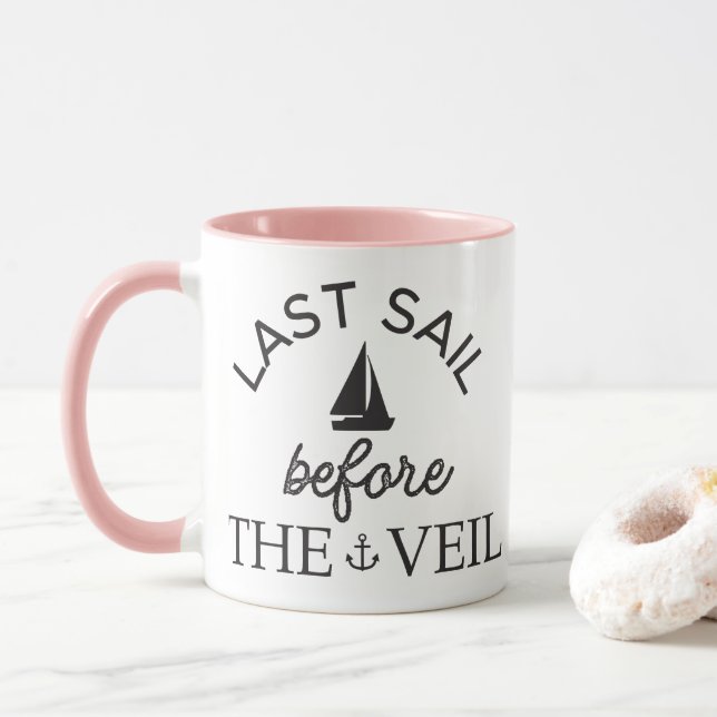 Caneca Última vela antes do véu Bachelorette nupcial (Com Donut)