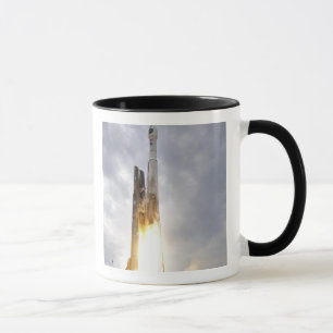 Caneca Um elevador de foguetes Atlas V da United Launch A
