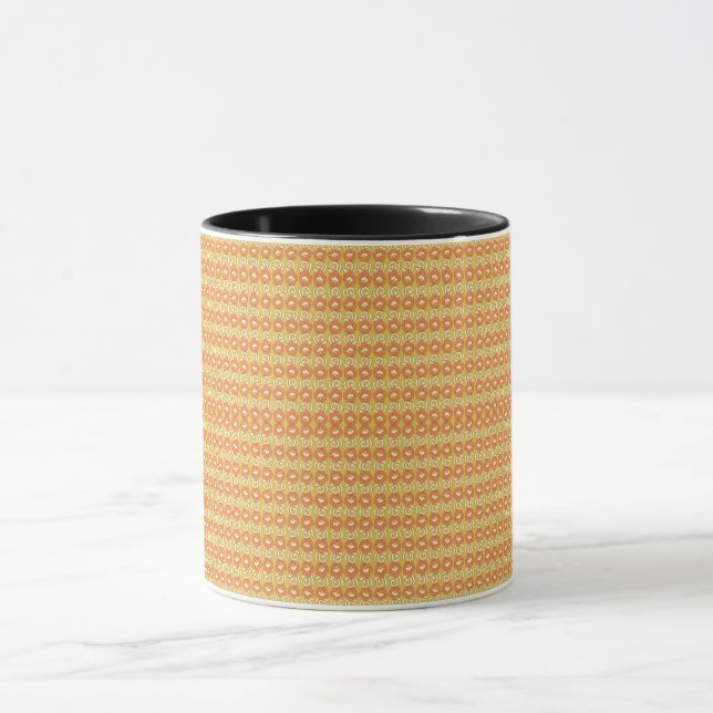 Caneca um fundo laranja e amarelo com pequenos pontos (Centro)