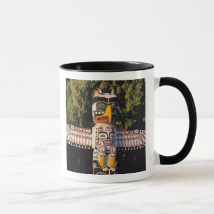 Caneca Um poste totêmico em Vancouver, Canadá.