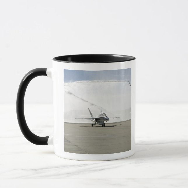 Caneca Uma aeronave F-18 (Esquerda)