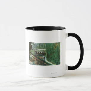 Caneca Uma estrada de ferro cénico ao longo do Rio