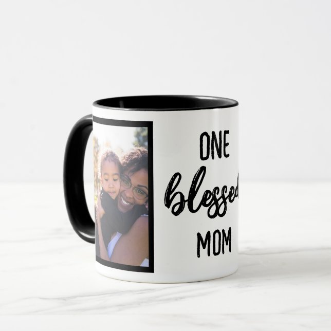 Caneca Uma Mãe Abençoada | Foto Personalizada do Dia das  (Frente Esquerda)