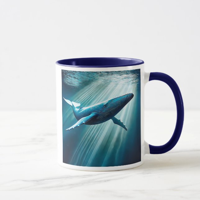 Caneca Une magnifique baleine bleue nage majestueuse. (Direita)