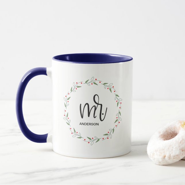 Caneca "União de Férias: 'Sr.' Modern Wreath Two-Tone Mug (Com Donut)