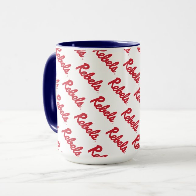 Caneca Universidade do Mississippi | Script Rebels (Frente Esquerda)