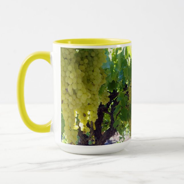 Caneca Uvas Sultana Numa Vinha De Uva, (Esquerda)