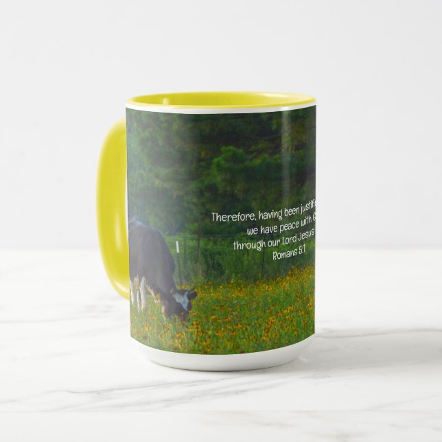 Caneca Vacas pacíficas varridas na Bíblia de flor selvage (Frente Esquerda)