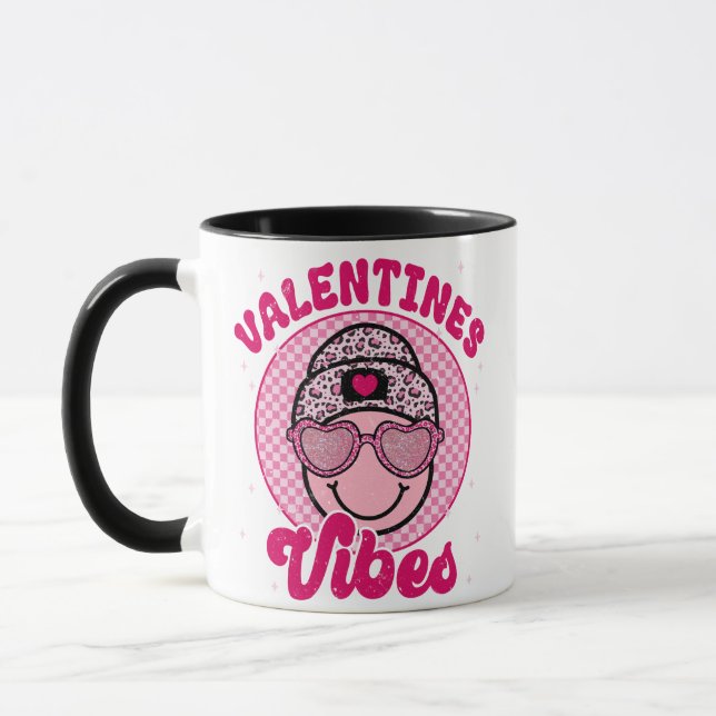 Caneca Valentines Vibes Happy Face Design • Pink Leopard  (Esquerda)