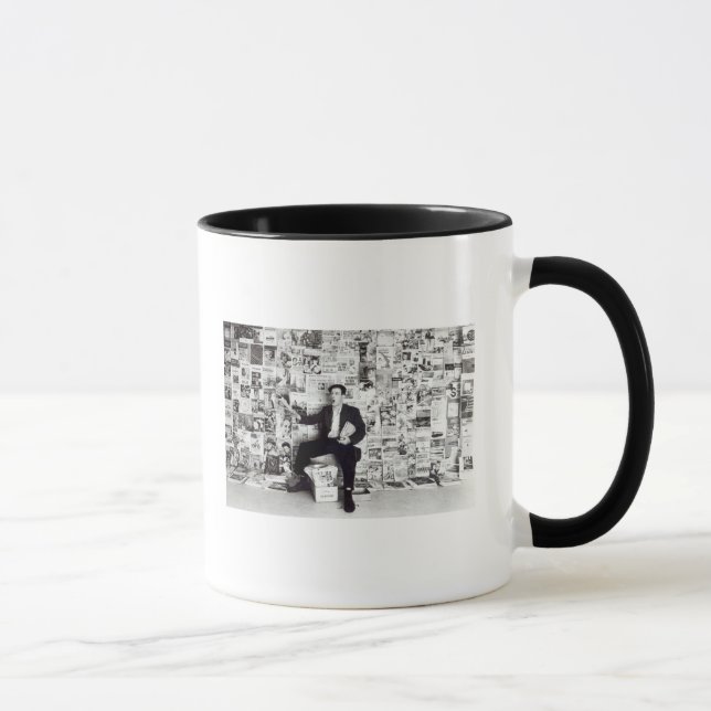 Caneca Vendedor do jornal, c.1960 (Direita)