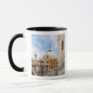 Caneca Veneza, Veneto, Itália - Pássaros estão empoleirad