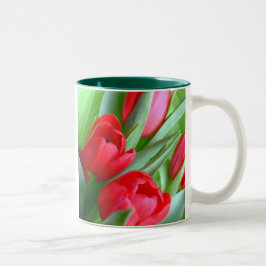 Caneca vermelha das tulipas
