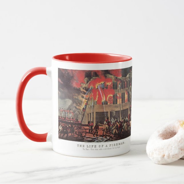 Caneca Vida de um Bombeiro, Bombeiros Antigos Combatendo  (Com Donut)