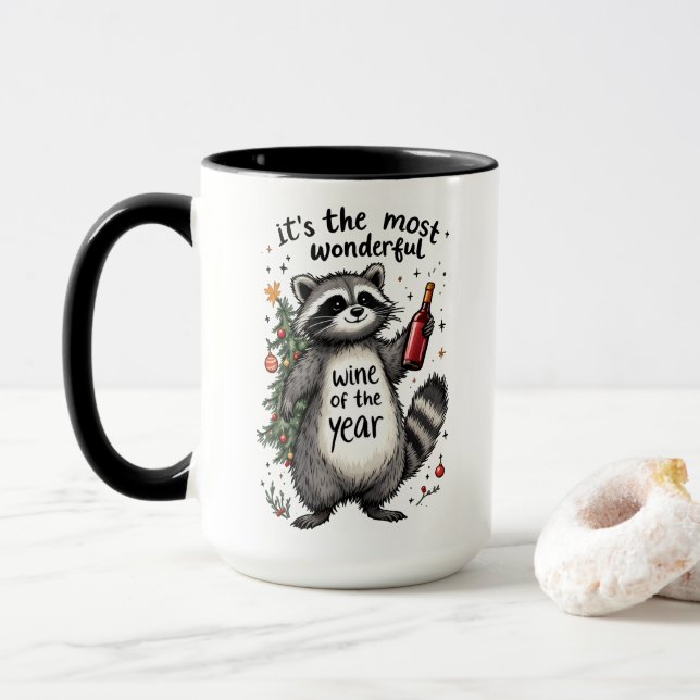 Caneca Vinho Maravilhoso do Ano Raccoon (Com Donut)