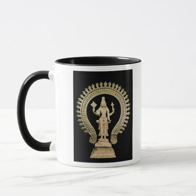 Caneca Vishnu, Chola atrasado (Esquerda)