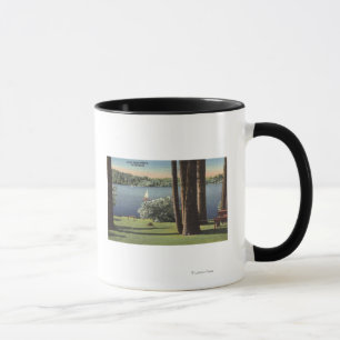 Caneca Vista da costa & do lago gramíneos