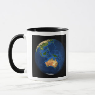 Caneca Vista da Terra do cheio mostrando a Indonésia, Oce