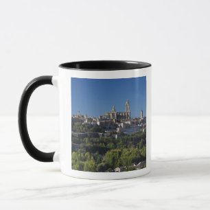 Caneca Vista de cidade elevada com a Catedral de Segóvia