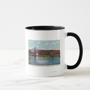 Caneca Vista de Mt. Shasta da incubação dos peixes