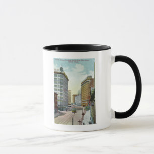 Caneca Vista de norte do Second Ave da rua Pike