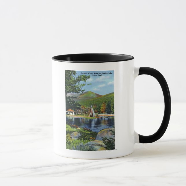 Caneca Vista de Roda de Água Sobreposta do Lago Sombra (Direita)