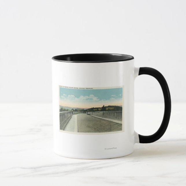 Caneca Vista de Rodovia de Ponte Travesseiro (Direita)