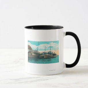 Caneca Vista de três contratorpedeiros do barco de