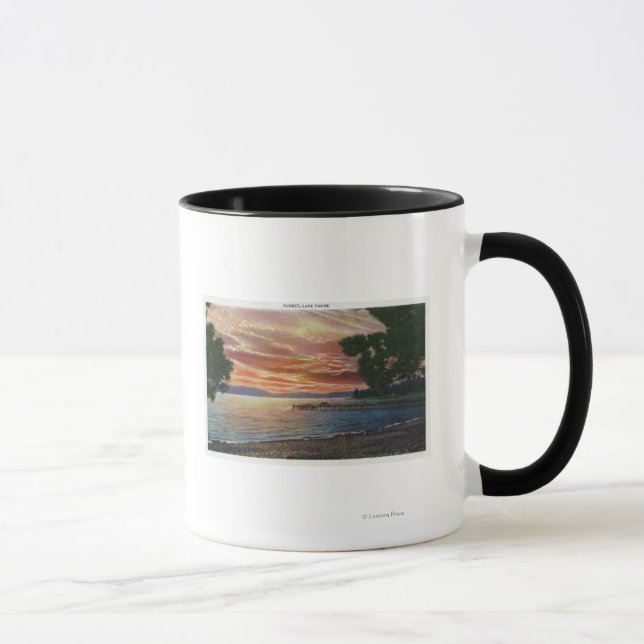 Caneca Vista do Sunset da Linha Shoreline com Pier (Direita)