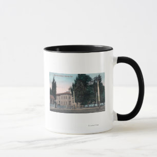 Caneca Vista exterior da escola do West End