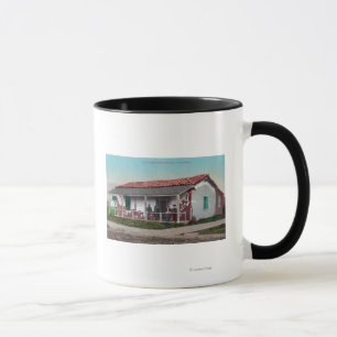 Caneca Vista exterior de um Adobe velho HomeVentura, CA