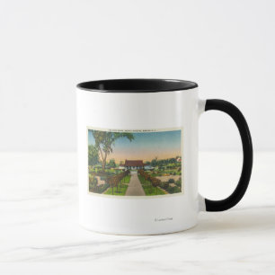 Caneca Vista Exterior do Hoopes Gardens Club House