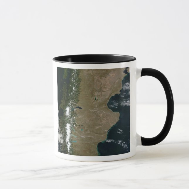 Caneca Vista por satélite da região da Patagônia (Direita)