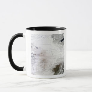 Caneca Vista satélite de uma tempestade maciça do inver
