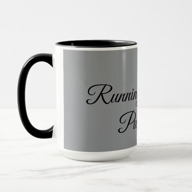 Caneca Vivendo à base de Café & Caos Puro. (Esquerda)