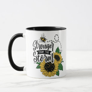 Caneca Você é mais forte que esta tempestade. Um café pre