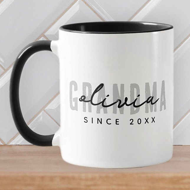 Caneca Vovó Desde 20XX Moderno e Simples (Criador carregado)