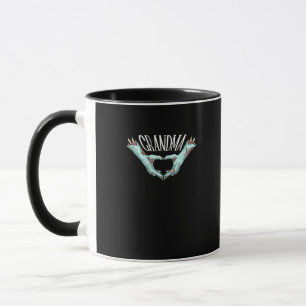 Caneca Vovó Zombie Mão Coração Halloween Família