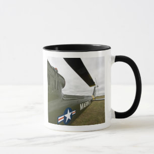 Caneca Washington, Olympia, show aéreo militar.