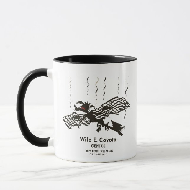Caneca WILE E. COYOTE™ | Gênio - Ter Cérebro Vai Viagem (Esquerda)