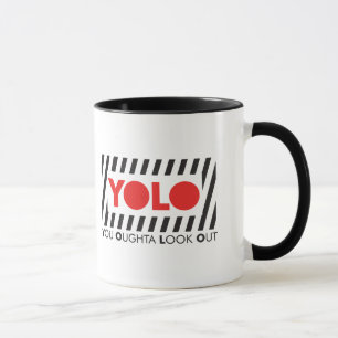 Caneca YOLO com cuidado vermelho