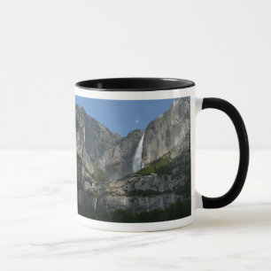 Caneca Yosemite Falls III do Parque Nacional Yosemite